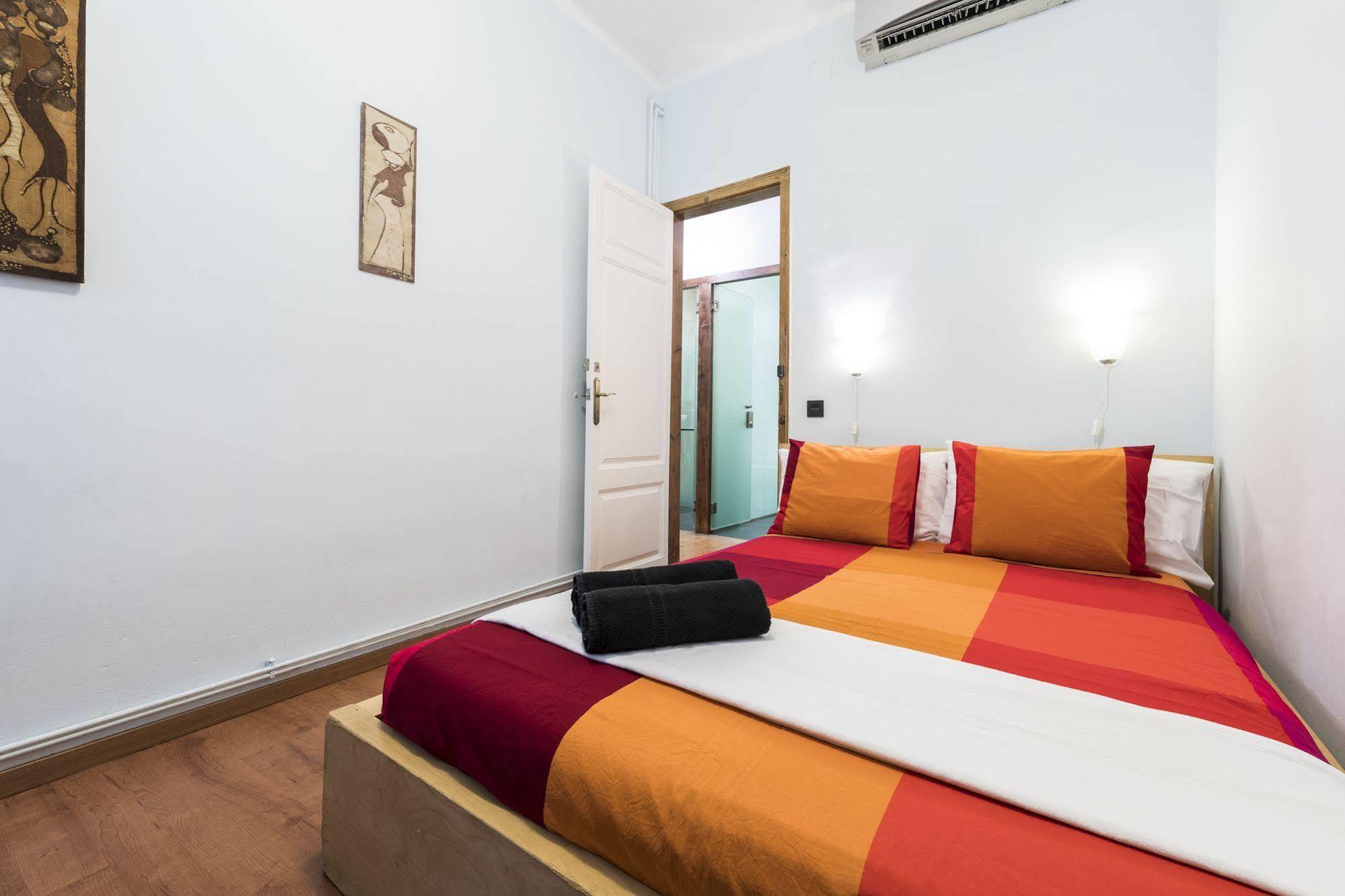 Vidre Home - Plaza Real Barcelona Kültér fotó