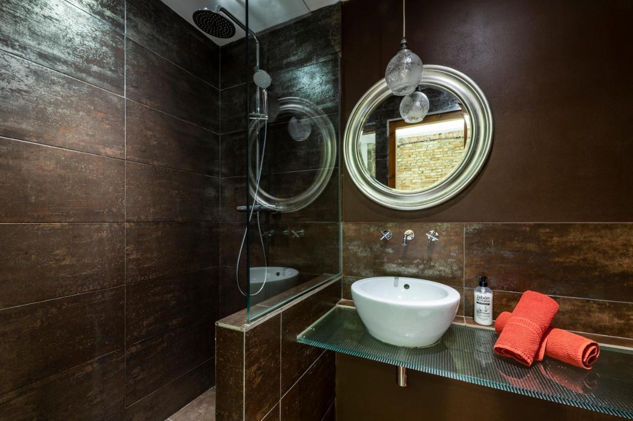 Vidre Home - Plaza Real Barcelona Kültér fotó